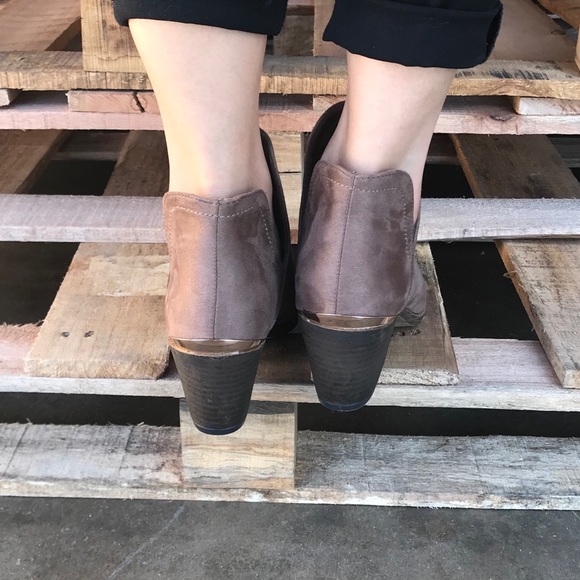 Taupe Side Cutouts Gold Trim Ankle Bootie - Picture 8 of 8